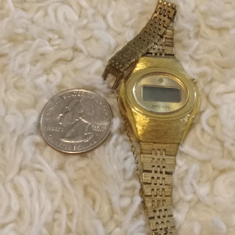 Gold Digital Watch - Picture 11 of 12